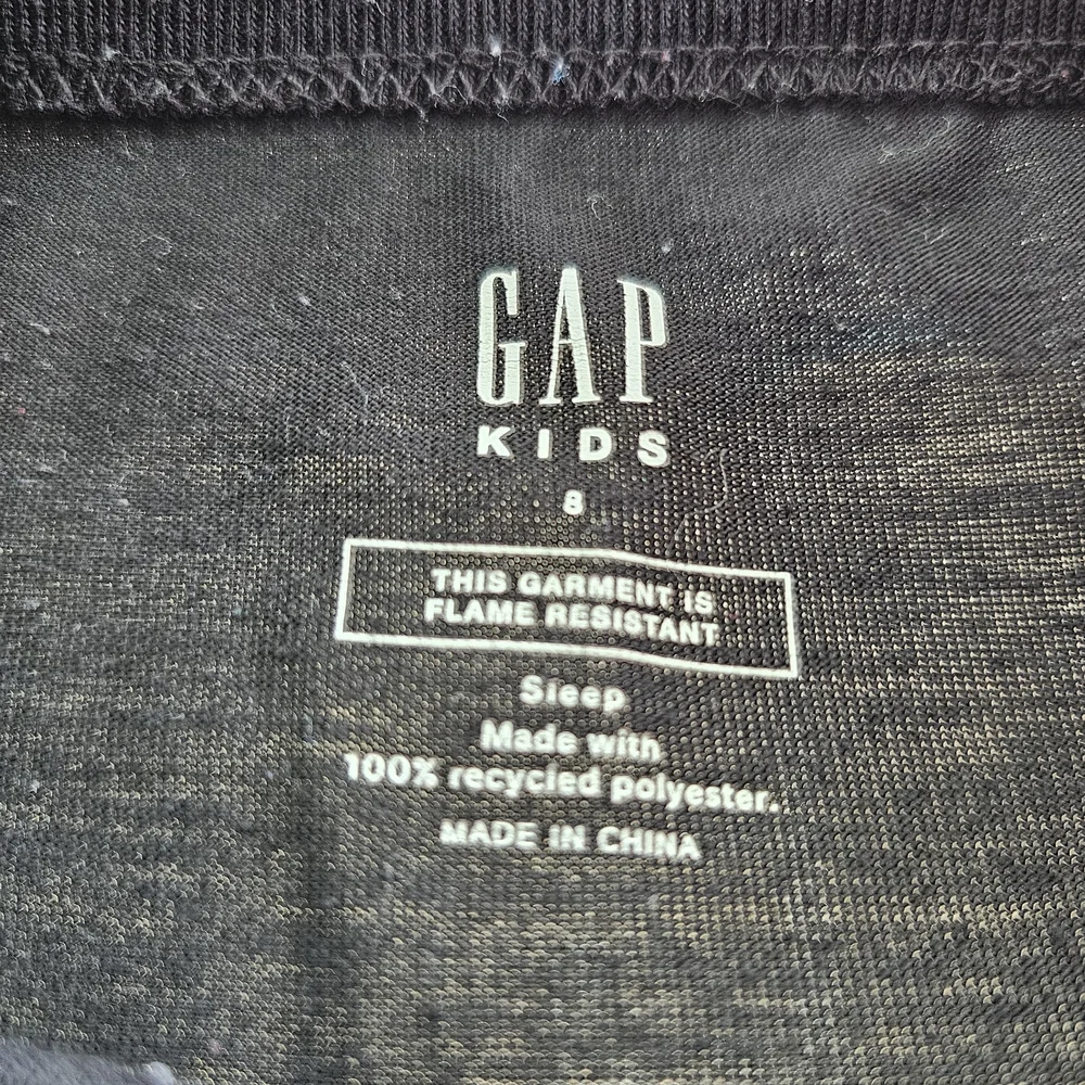 GAP Kids Black Long Sleeve Logo Tee Shirt 8 Flame Resistant Recycled Poly